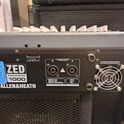 Allen & Heath - ZED-POWER 1000 4